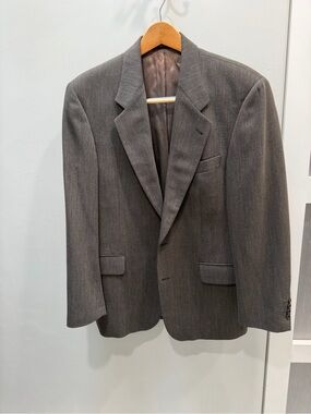 90’s Vintage Hugo Boss Men's Gray Suit - Tailored Single-Breasted Jacket